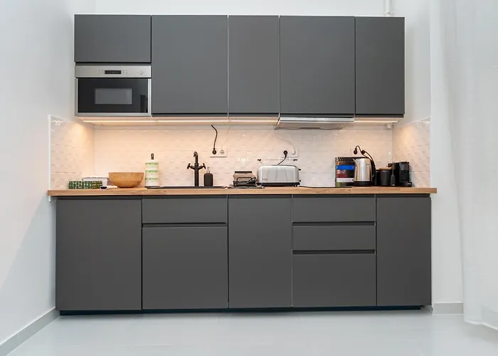 Le Noir Apartment