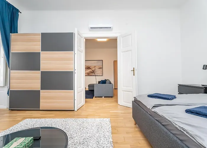 Le Noir * Budapest